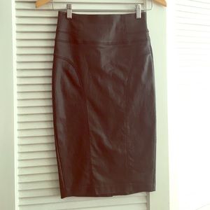 Arden B | Black Faux Leather Skirt |