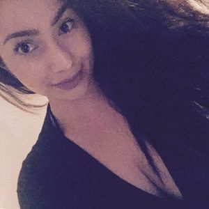 Meet your Posher, Roxana