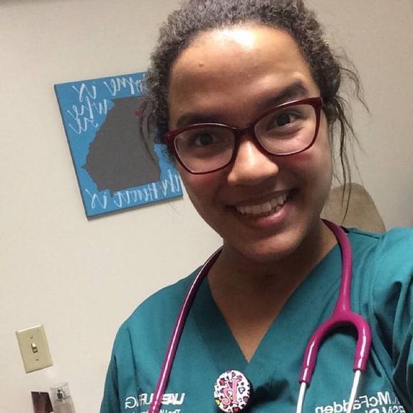 Meet your Posher, Kambria