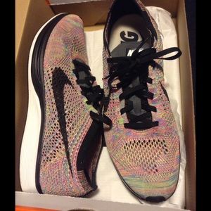 Nike flyknits racers