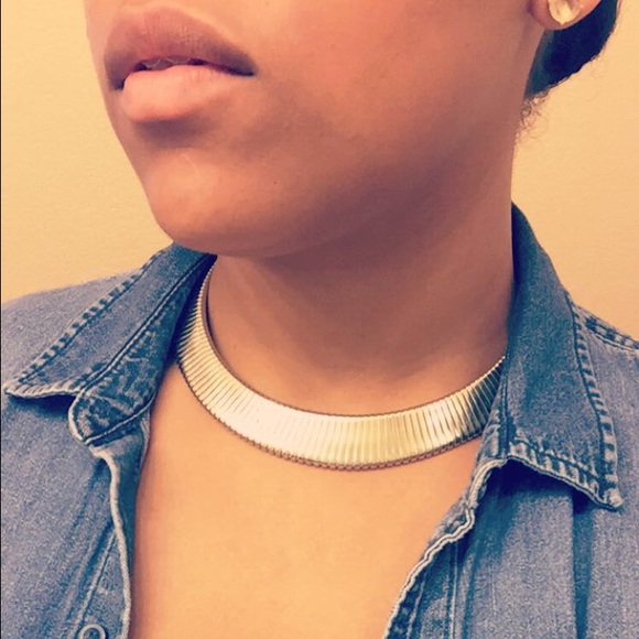 Silver choker necklace
