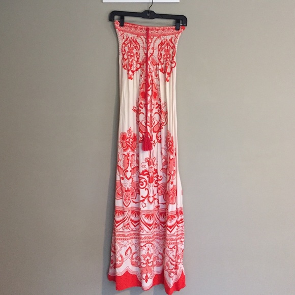Strapless Maxi with tropical print
