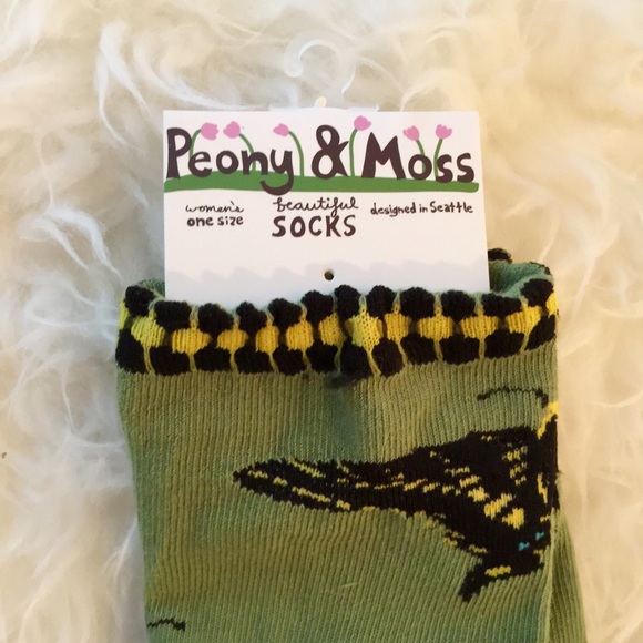 Peony + Moss Knee Highs Butterflies - Picture 3 of 4