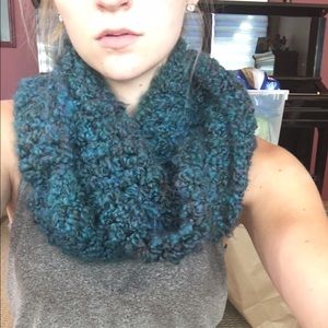 DARK BLUE KNIT INFINITY SCARF