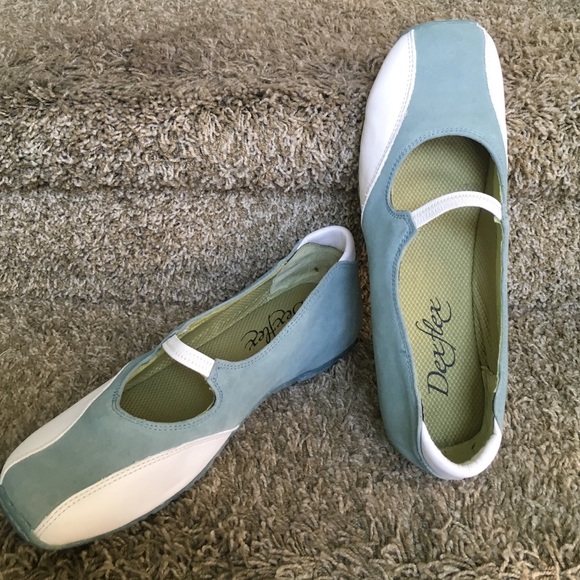Dexter comfy flats