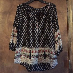 Elegant Tunic with tassels Sz M NWOT