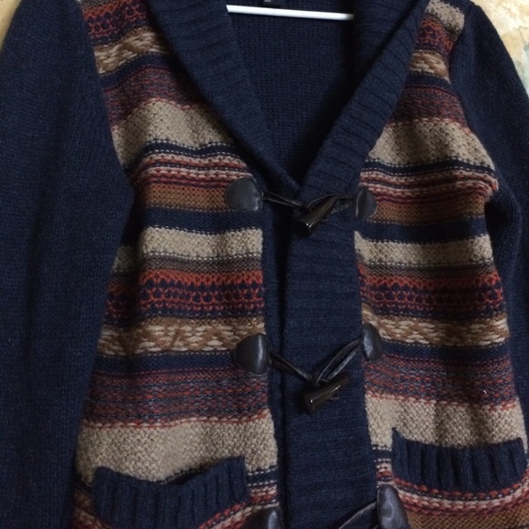 H&M winter knighted Sweater - Picture 2 of 4