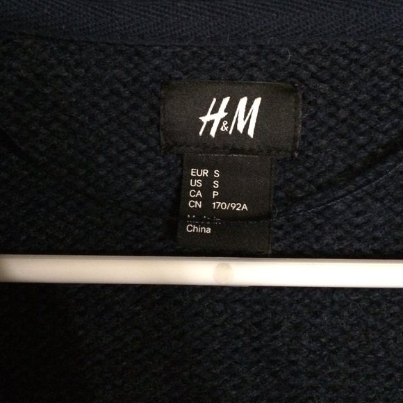 H&M winter knighted Sweater - Picture 3 of 4