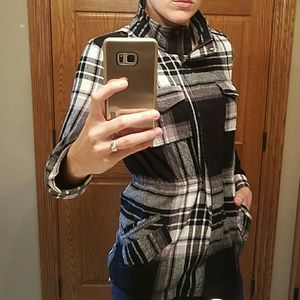 Hurley B&W plaid jacket