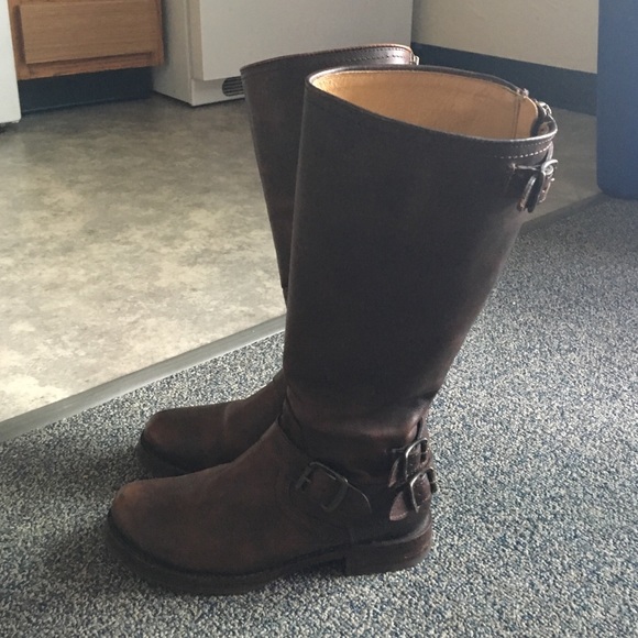 Frye Veronica Back Zip