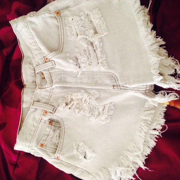 Grey high waist Levi shorts