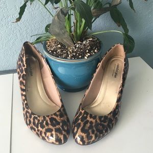 🎉HP🎉Animal Print Heels