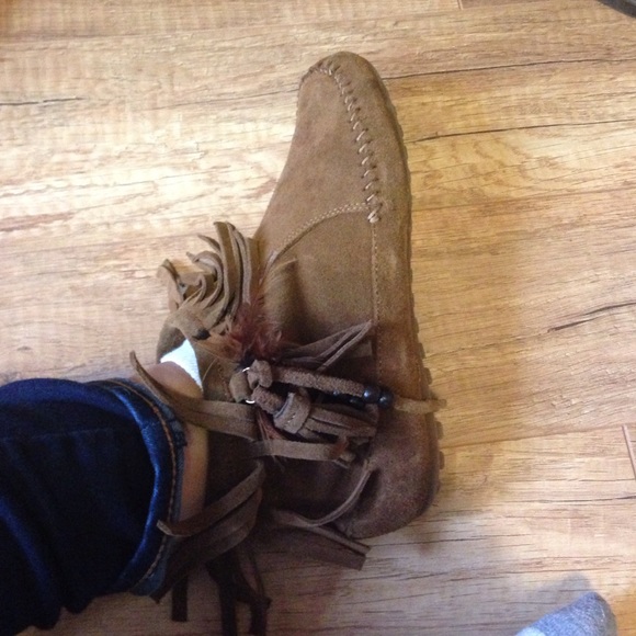 Minnetonka shoe