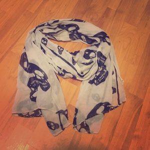 White and black skull scarf