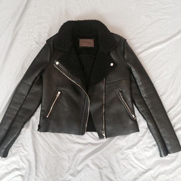 Jackets & Blazers - Super cute leather jacket. NWOT. Size large
