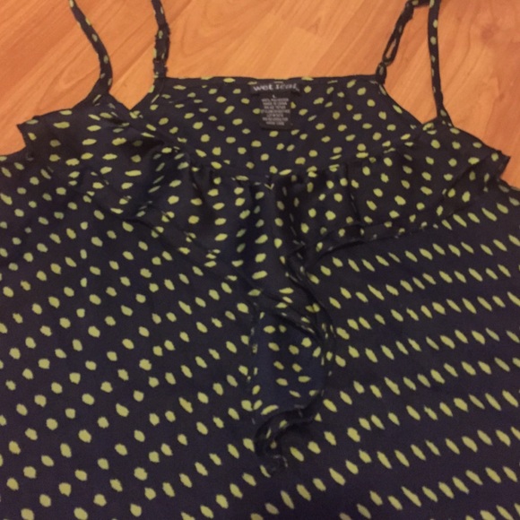 Navy/neon polka dot top - Picture 2 of 4