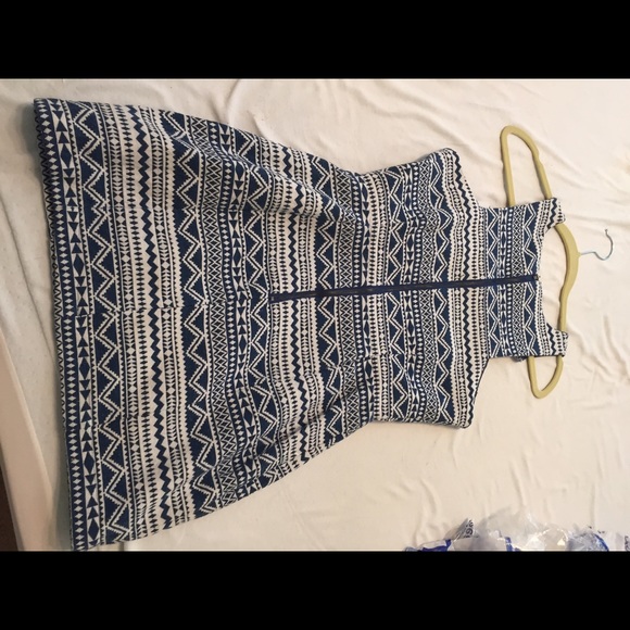 Dress - Picture 2 of 2