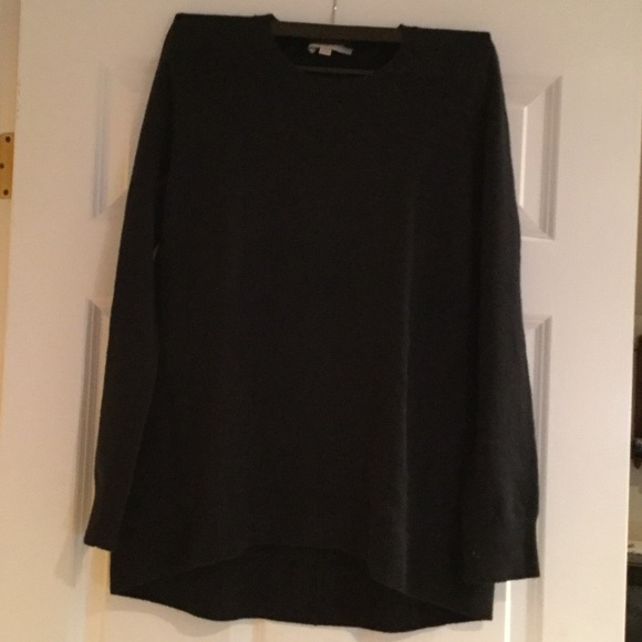 Sweater - Picture 1 of 4