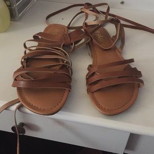 Tan lulu's gladiator sandles