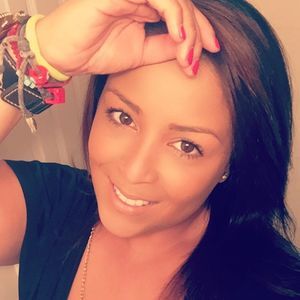 Meet your Posher, Adriana