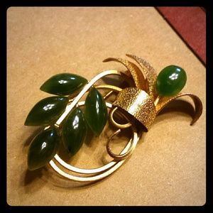 Costume jewelry Jade brooch