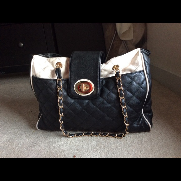 Aldo Quilted BW bag