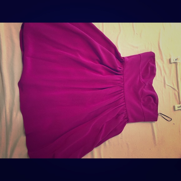 Perfection. Strapless flowy dress - Picture 1 of 2