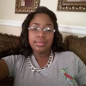 Meet your Posher, Shanitra