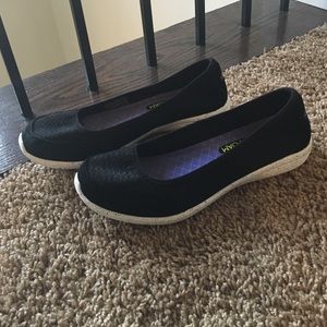 Skechers