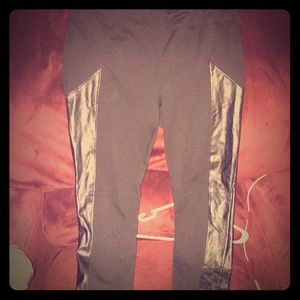 Large pleather sided leggings