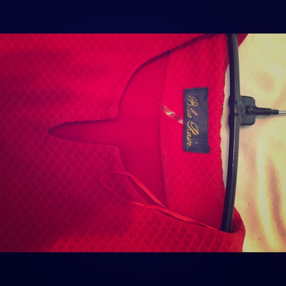 Red dress - Picture 1 of 2