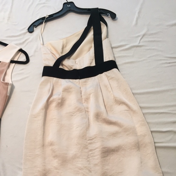 Dress - Picture 1 of 3