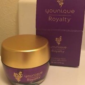 Younique Detoxifying Mask