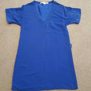 Amanda Uprichard blue shirt
