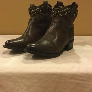 WORN ONCE Frye gray studded booties