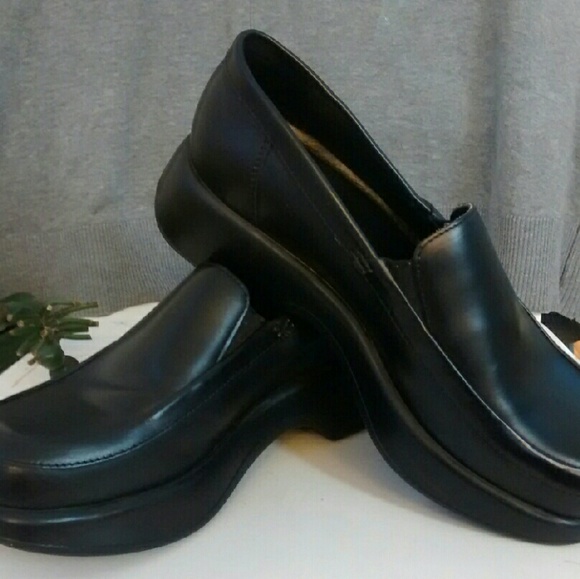 Dansko A06 Black Wedge