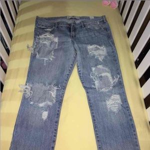 Hollister destroyed wash straight leg jeans