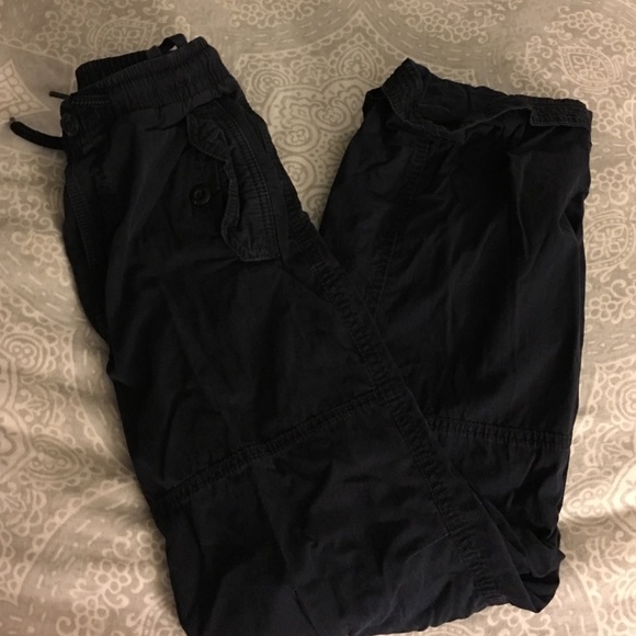Boys GAP cargo pants XL/12 Lightweight & very hip!