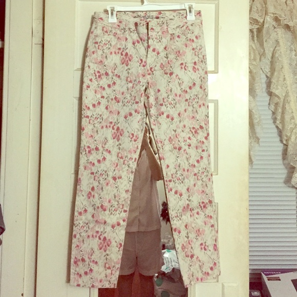 Gap cropped pants