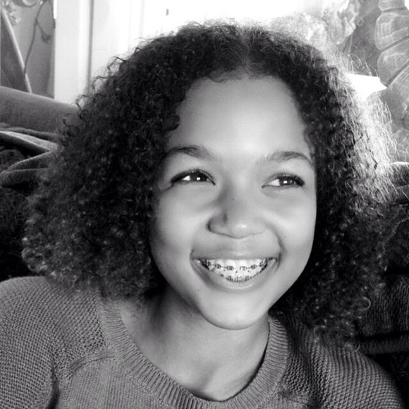 Meet your Posher, Kylie - Picture 1 of 1
