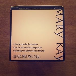 New Mary Kay Mineral Powder Foundation