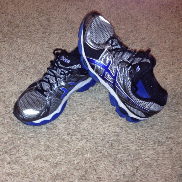 Asics Running Shoes: GEL PADDED!!!