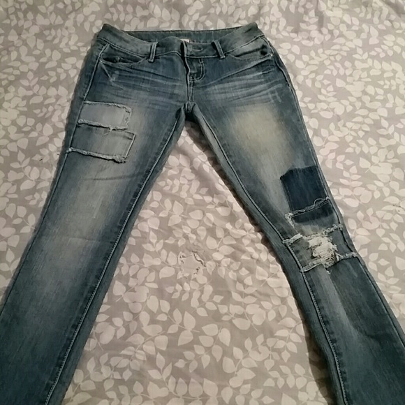 ALMOST FAMOUS light wash skinny jeans - Picture 2 of 4