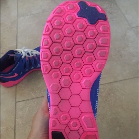 Nike sneakers - Picture 2 of 3