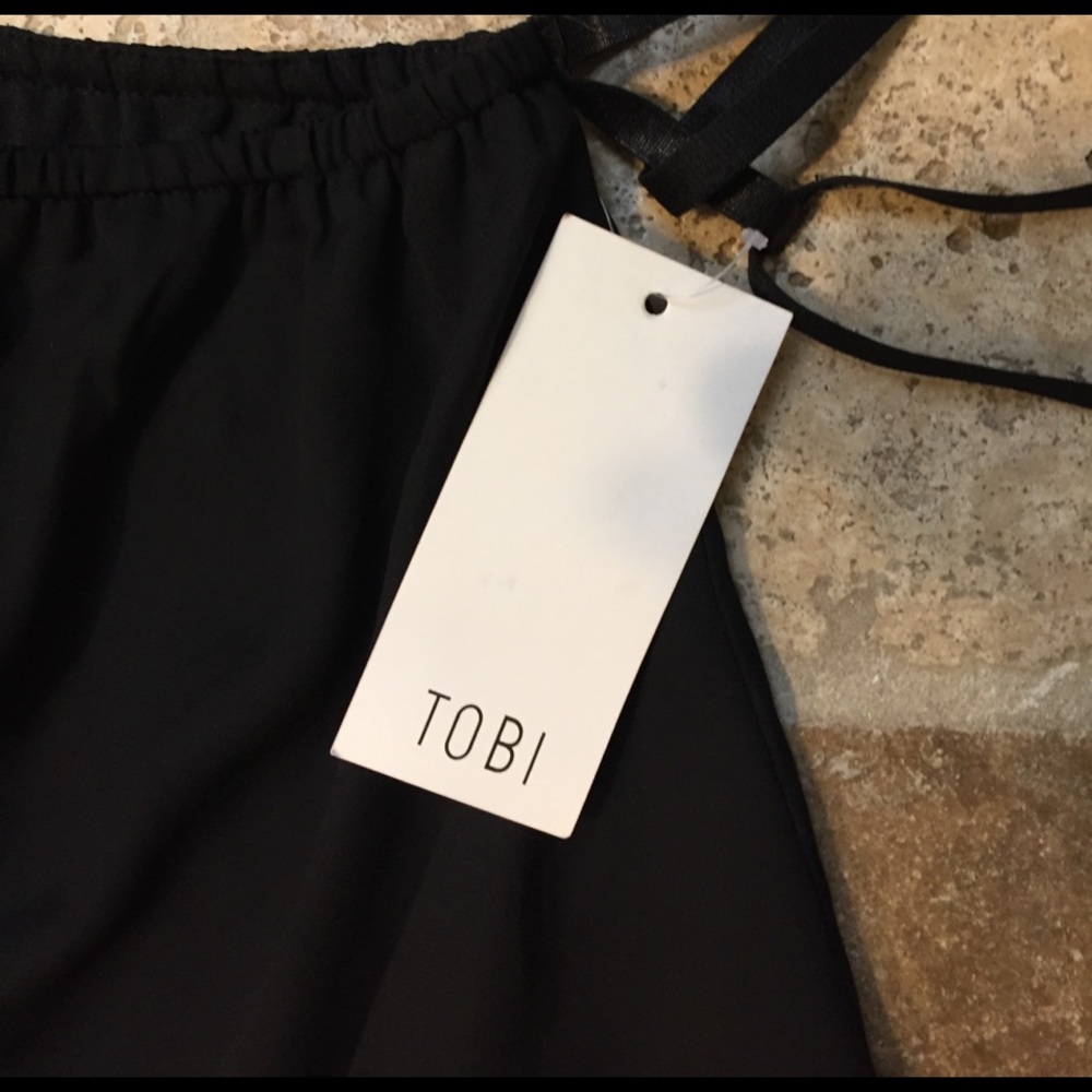 BNWT TOBI Less sleeve top - Picture 6 of 7