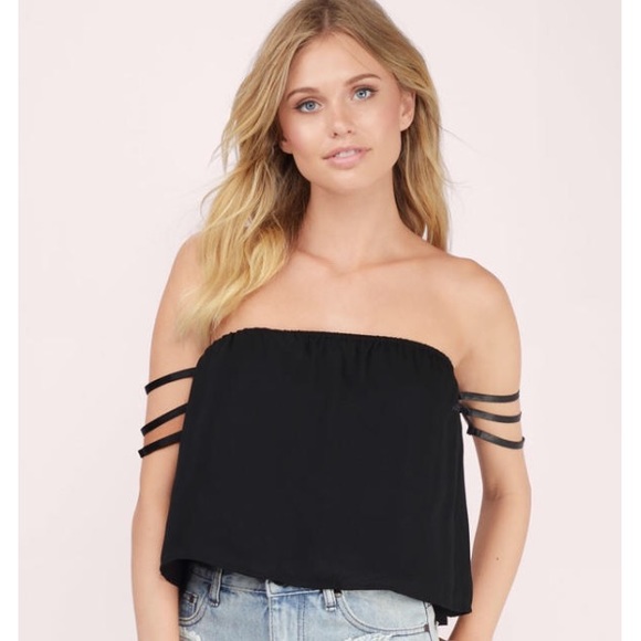 Tobi Tops - BNWT TOBI Less sleeve top