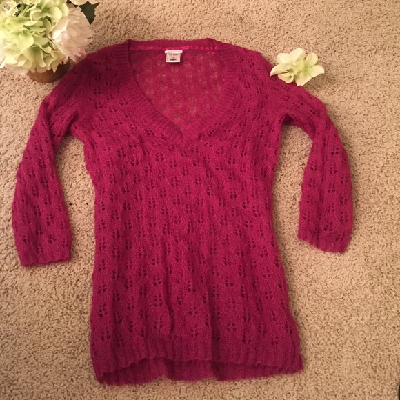🎉Sheer pink/purple/wine colored 3/4 sleeve shirt