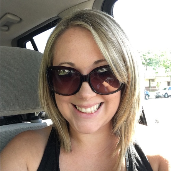 Meet your Posher, Tina - Picture 1 of 1