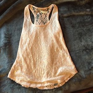 Very pretty pale pink top with sequins