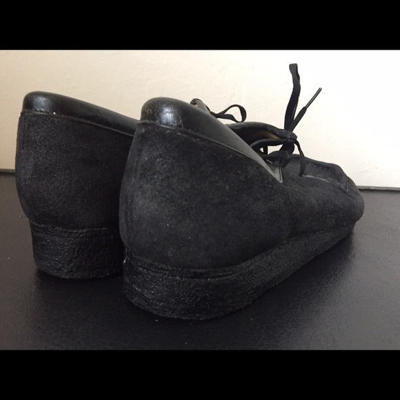 Men\'s Black & Blue Suede Clark\'s Wallabees Shoes